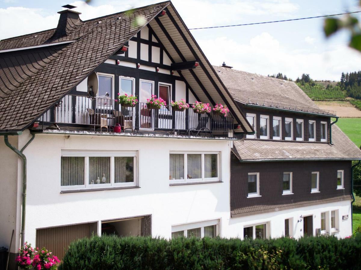 Bauernhofpension Wiebelhaus-Mester Lennestadt Exterior photo